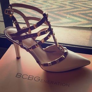 bcbg rockstud